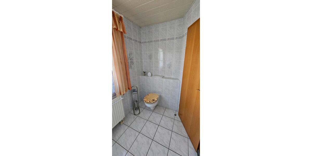 Einfamilienhaus Aschersleben - 4 Zimmer, 120 m&sup2;, 1.200&euro; | Angebot:26320901