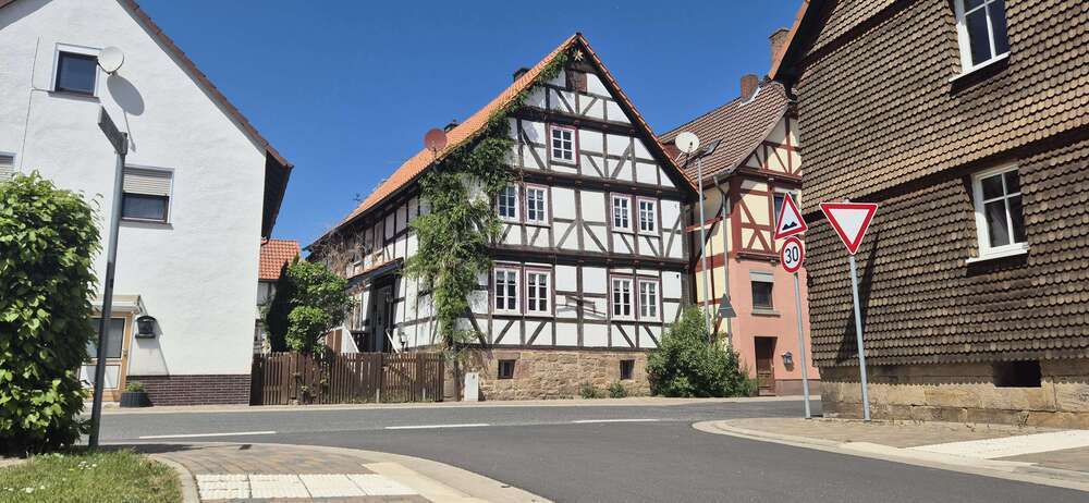Haus zum Kaufen in Fritzlar 149.000 € 177 m²