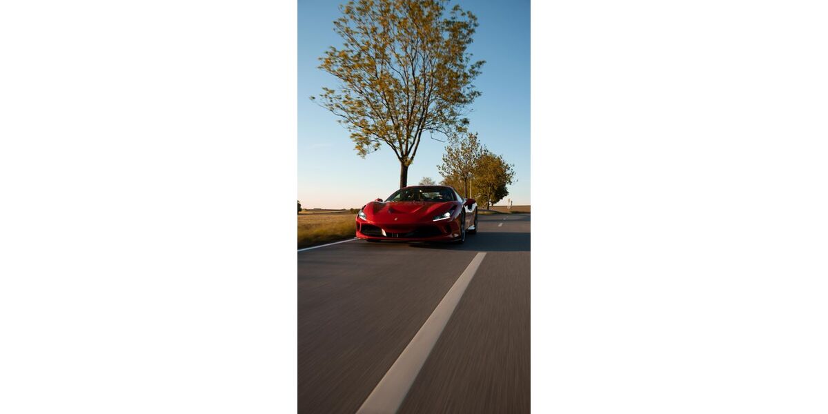 Ferrari F8 15.540 km 284.000 &euro; Gablingen 86456