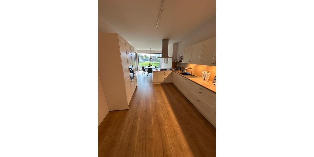 Reihenhaus Bornheim - 5 Zimmer, 250 m&sup2;, 880.000&euro; | Angebot:25647827