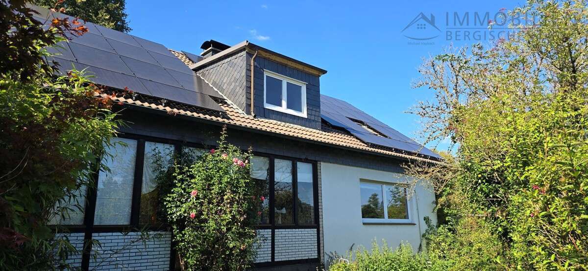 Haus zum Kaufen in Hückeswagen 569.000 € 220 m² 6 zimmer