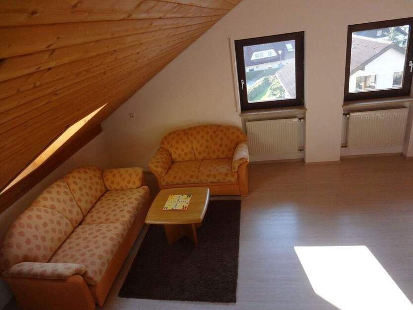 Sonnige Aussichtslage mit Weitblick - Reiheneckhaus mit Galerie, Studio und großem Garten in Happurg 5 zimmer