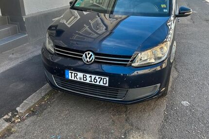 VW Touran 242.400 km 4.600 &euro; Konz 54329