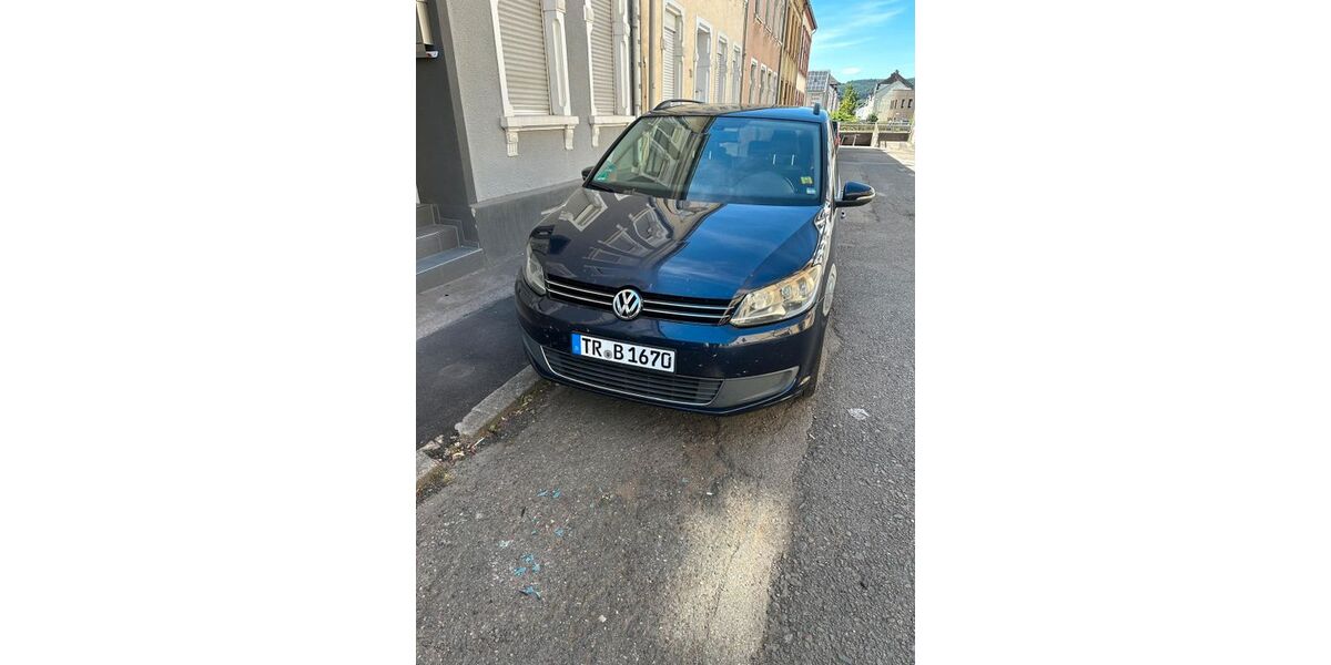 VW Touran 242.400 km 4.600 &euro; Konz 54329