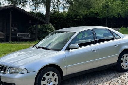 Audi A4 184.000 km 3.999 &euro; Neureichenau 94089