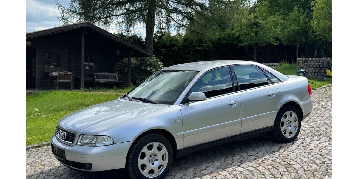 Audi A4 184.000 km 3.999 &euro; Neureichenau 94089