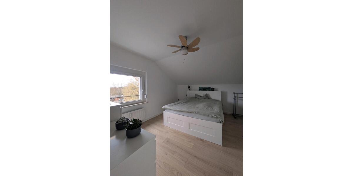 Dachgeschoßwohnung Friedberg (Hessen) - 3 Zimmer, 91 m&sup2;, 305.000&euro; | Angebot:27143211