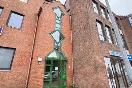 Gewerbeobjekt Ahrensburg - 6 Zimmer, 172 m&sup2;, 1.640&euro; | Angebot:24648928