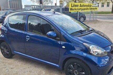 Toyota Aygo (X) 102.000 km 5.690 &euro; Pasewalk 17309