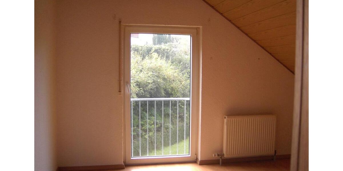 Dachgeschoßwohnung Wipperfürth - 2 Zimmer, 70 m&sup2;, 490&euro; | Angebot:25499382