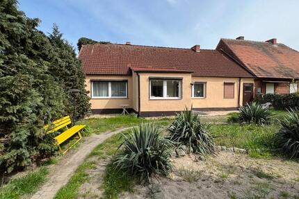 Doppelhaushälfte in Gladau mit großen Eigenland-Grundstück 4 zimmer