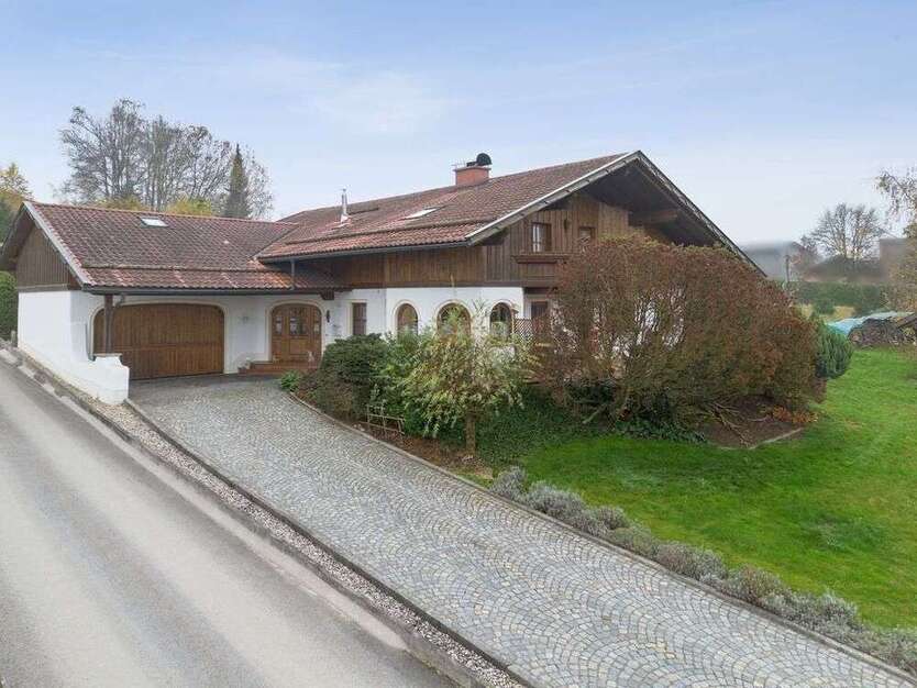 Haus zum Kaufen in Perlesreut 569.000 € 238.51 m²