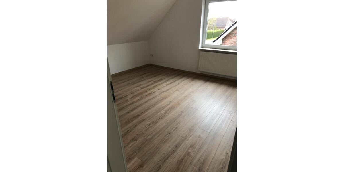 Moderne Doppelhaushälfte in Flachsmeer 4 zimmer