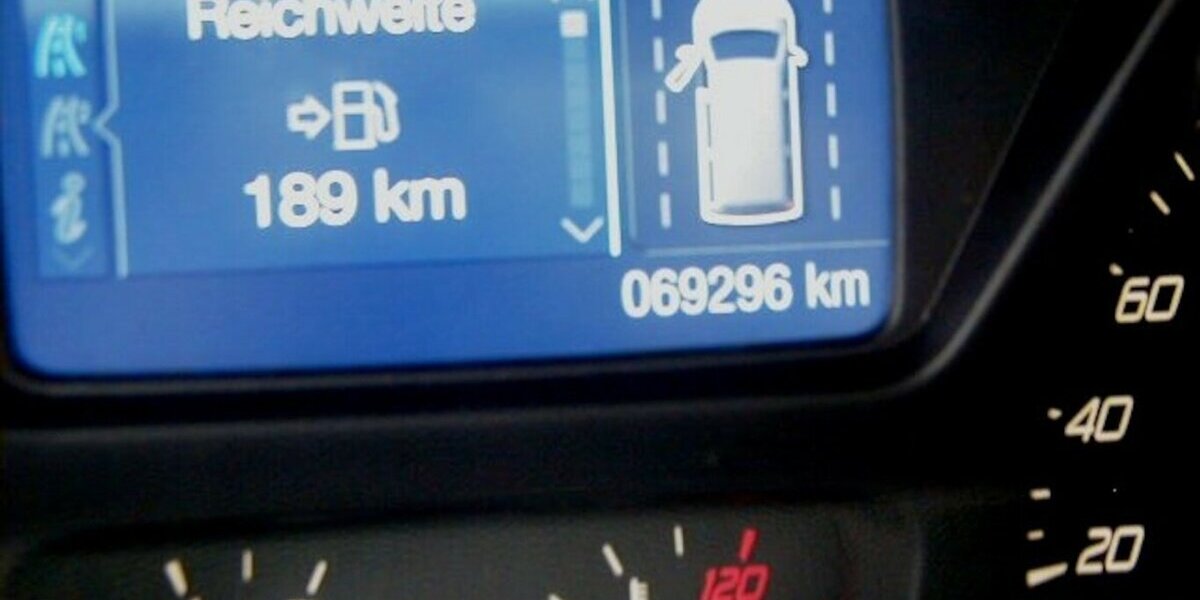 Ford Transit Custom 2.0TDCi Trend 340 L2H2-Navi-AHK-PDC 69.296 km 17.969 &euro; Wittmund 26409