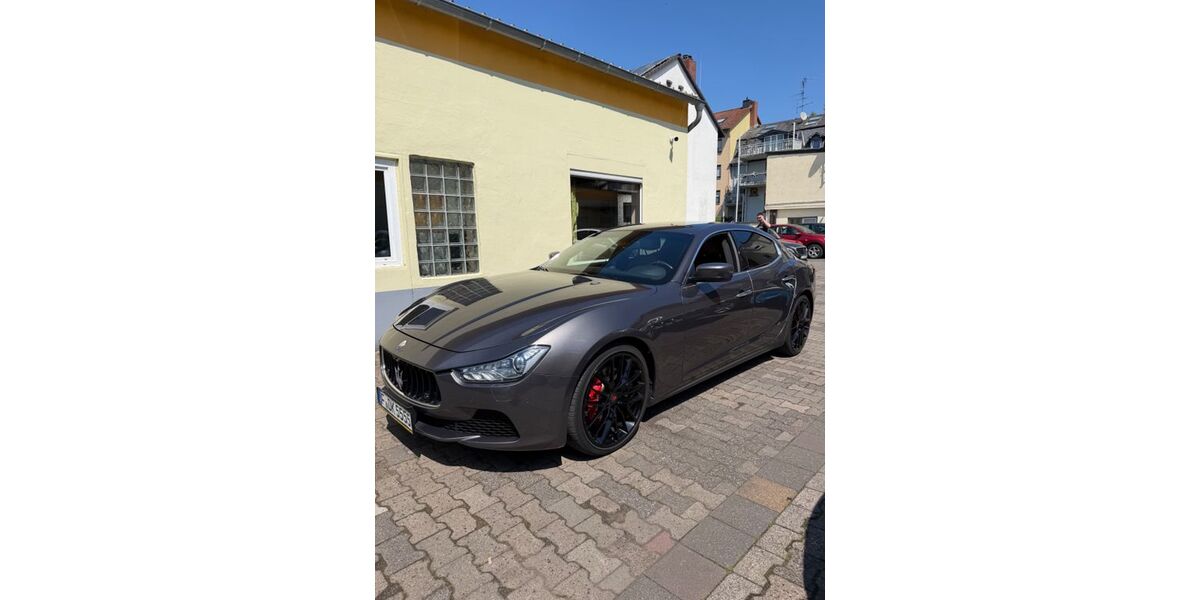 Maserati Ghibli 112.000 km 26.900 &euro; Frankfurt 65929