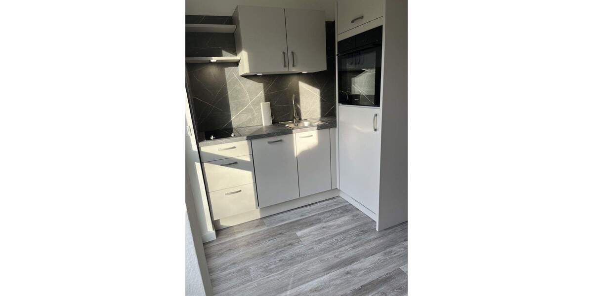 Modern & bezugsfertig: 2-Zimmer-EG-Wohnung mit kl. Terrasse, EBK & Stellplatz - ideal für Singles 2 zimmer