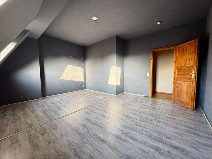 Dachgeschoßwohnung Kellinghusen - 5 Zimmer, 125 m&sup2;, 114.500&euro; | Angebot:27208855