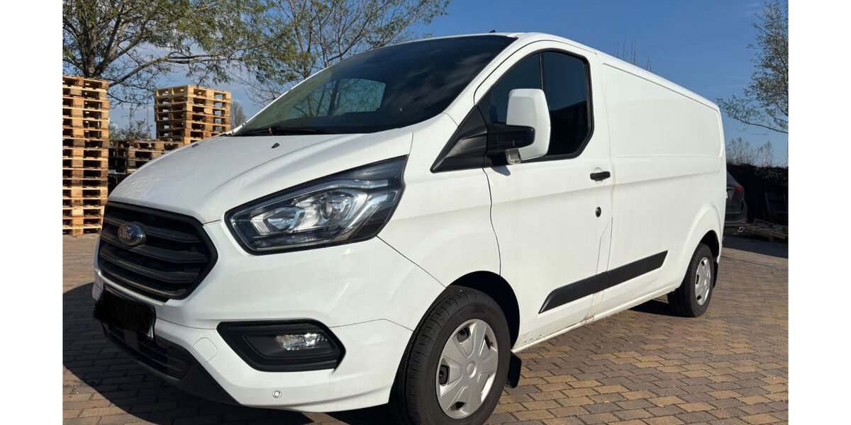 Ford Transit Custom 121.621 km 15.300 &euro; Berlin 12101