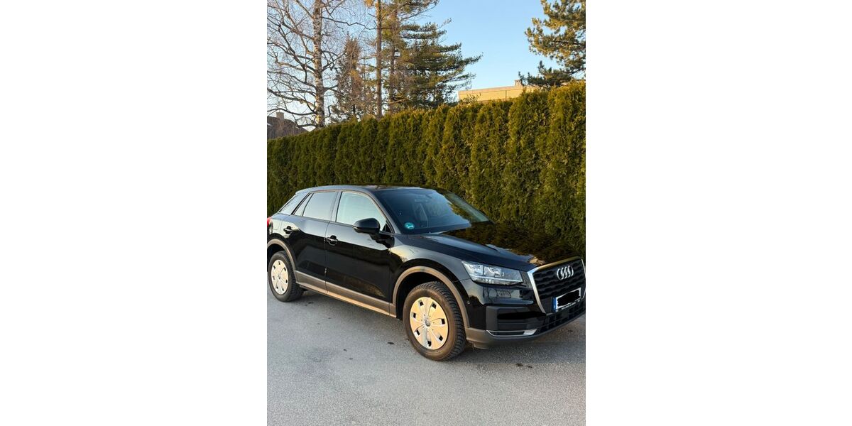 Audi Q2 122.000 km 18.000 &euro; München 81735
