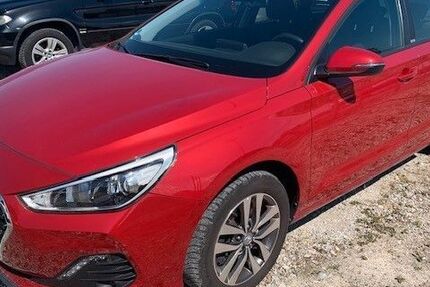 Hyundai i30 49.585 km 13.390 € München 81827