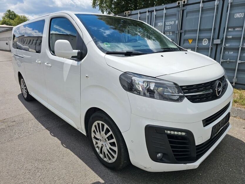 Zafira Life