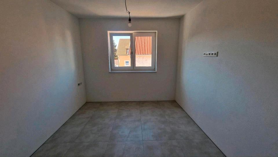 Etagenwohnung Schwandorf - 2 Zimmer, 66 m&sup2;, 735&euro; | Angebot:26395876