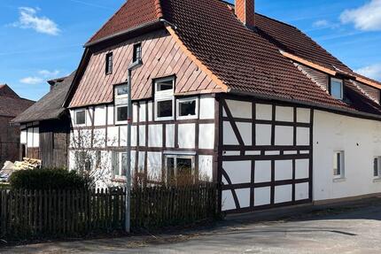 Haus Dassel - 3 Zimmer, 110 m&sup2;, 600&euro; | Angebot:26056467