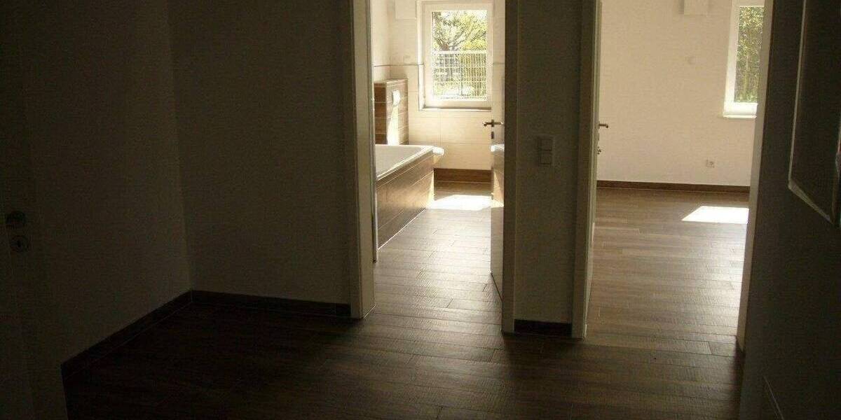 Etagenwohnung Stralsund Tribseer - 3 Zimmer, 90 m&sup2;, 1.170&euro; | Angebot:26885962