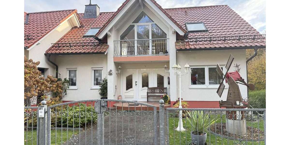 Haus zum Kaufen in Nümbrecht 499.000 € 216 m² 7 zimmer