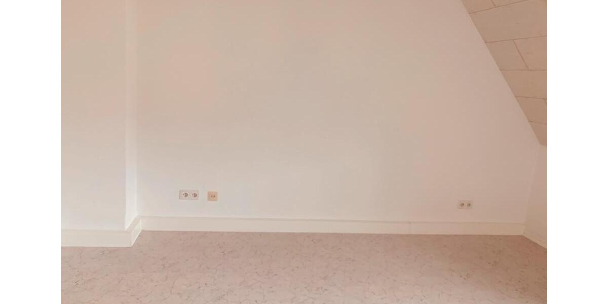 Dachgeschoßwohnung Saarbrücken Eschberg - 3 Zimmer, 79 m&sup2;, 169.000&euro; | Angebot:26351002