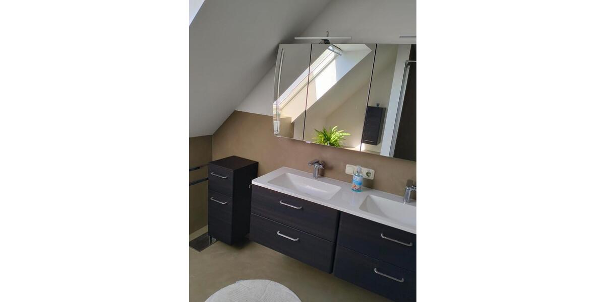 Einfamilienhaus Blomberg - 8 Zimmer, 180 m&sup2;, 380.000&euro; | Angebot:26985362