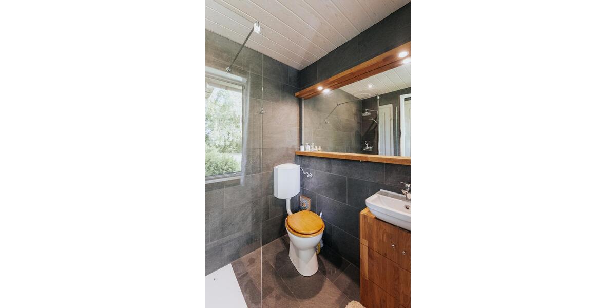 Ländliches Holzhaus Grundstücksfläche 7.000 m² 2 zimmer