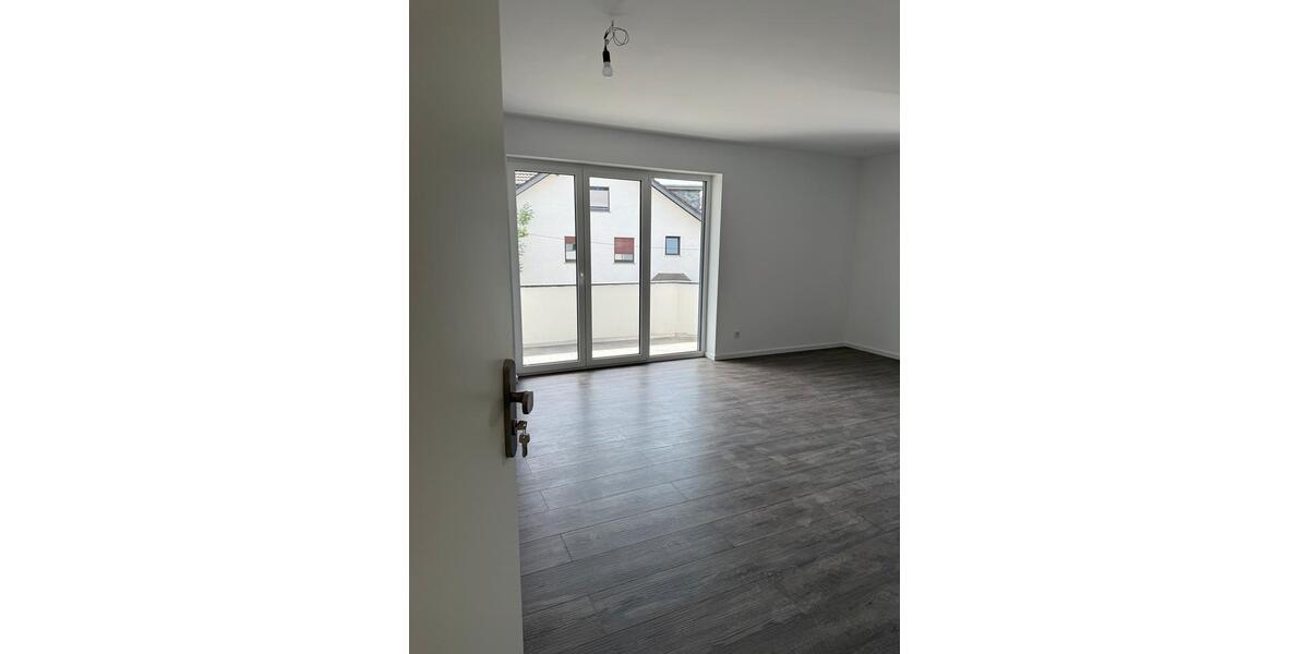 Etagenwohnung Wiehl - 3 Zimmer, 95 m&sup2;, 1.100&euro; | Angebot:26699831