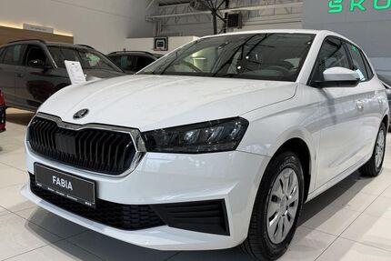 Skoda Fabia 11.900 km 13.980 &euro; Dresden 01099