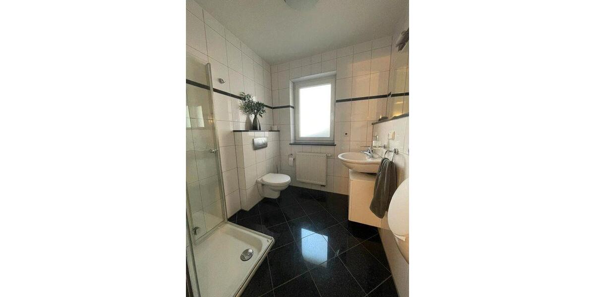 Einfamilienhaus Nettetal - 7 Zimmer, 220 m&sup2;, 630.000&euro; | Angebot:27030899