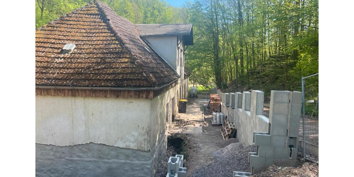 Einfamilienhaus Roßwein - 8 Zimmer, 160 m&sup2;, 150.000&euro; | Angebot:26426951
