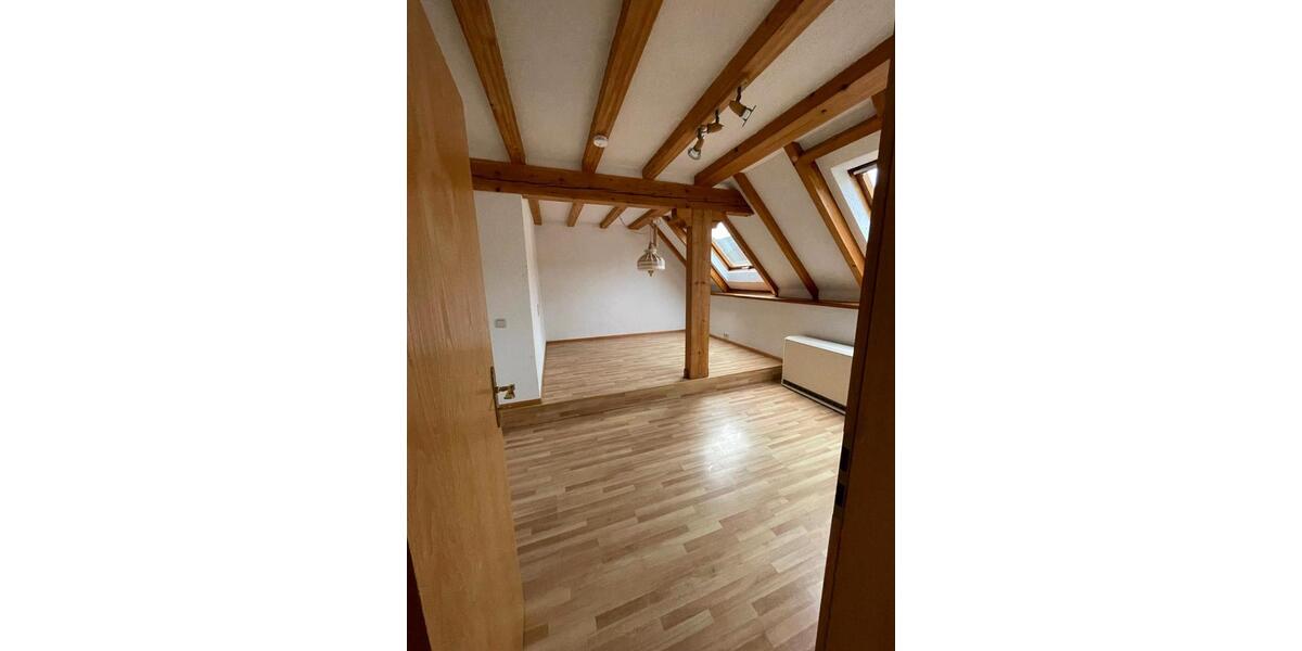 Dachgeschoßwohnung Blieskastel - 4.5 Zimmer, 120 m&sup2;, 750&euro; | Angebot:26665692