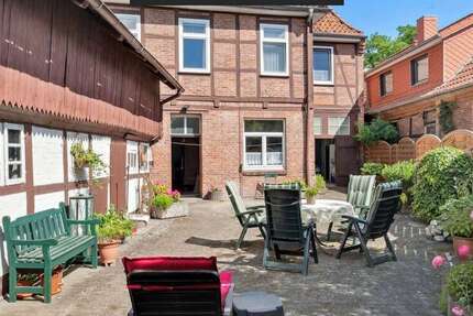 Haus Rotenburg - 10 Zimmer, 245 m&sup2;, 425.000&euro; | Angebot:23555987