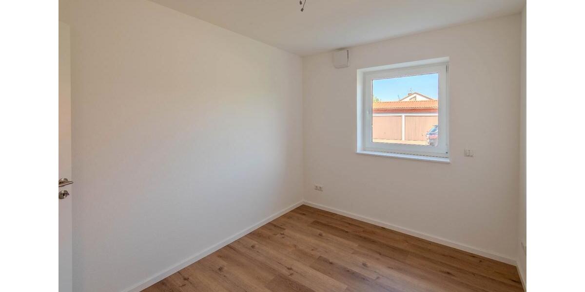 Erdgeschoßwohnung Mainburg - 4 Zimmer, 96 m&sup2;, 1.242&euro; | Angebot:26665639