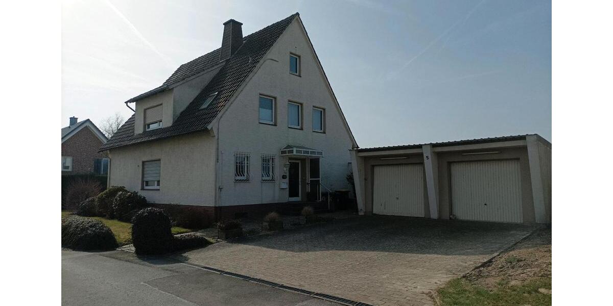 Einfamilienhaus Bünde - 8 Zimmer, 129 m&sup2;, 200.000&euro; | Angebot:25408061