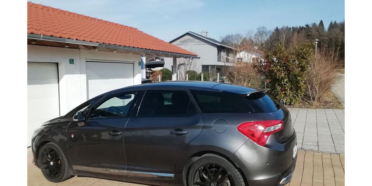 DS Automobiles DS5 211.350 km 9.250 &euro; Amerang 83123
