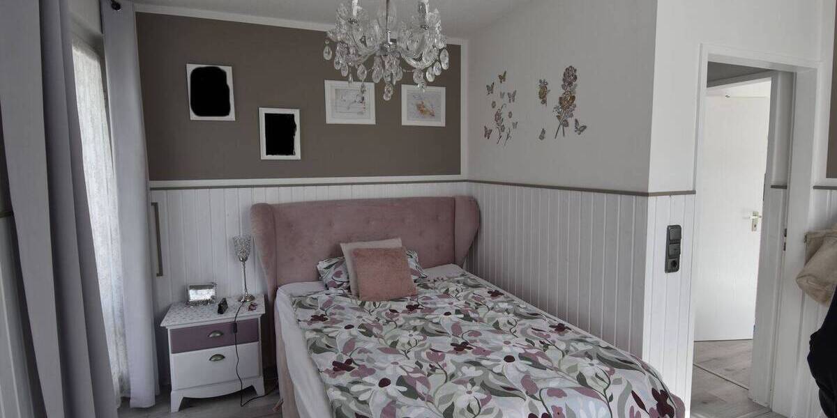 Bungalow Altdorf bei Nürnberg Röthenbach - 6 Zimmer, 159 m&sup2;, 458.000&euro; | Angebot:26171464