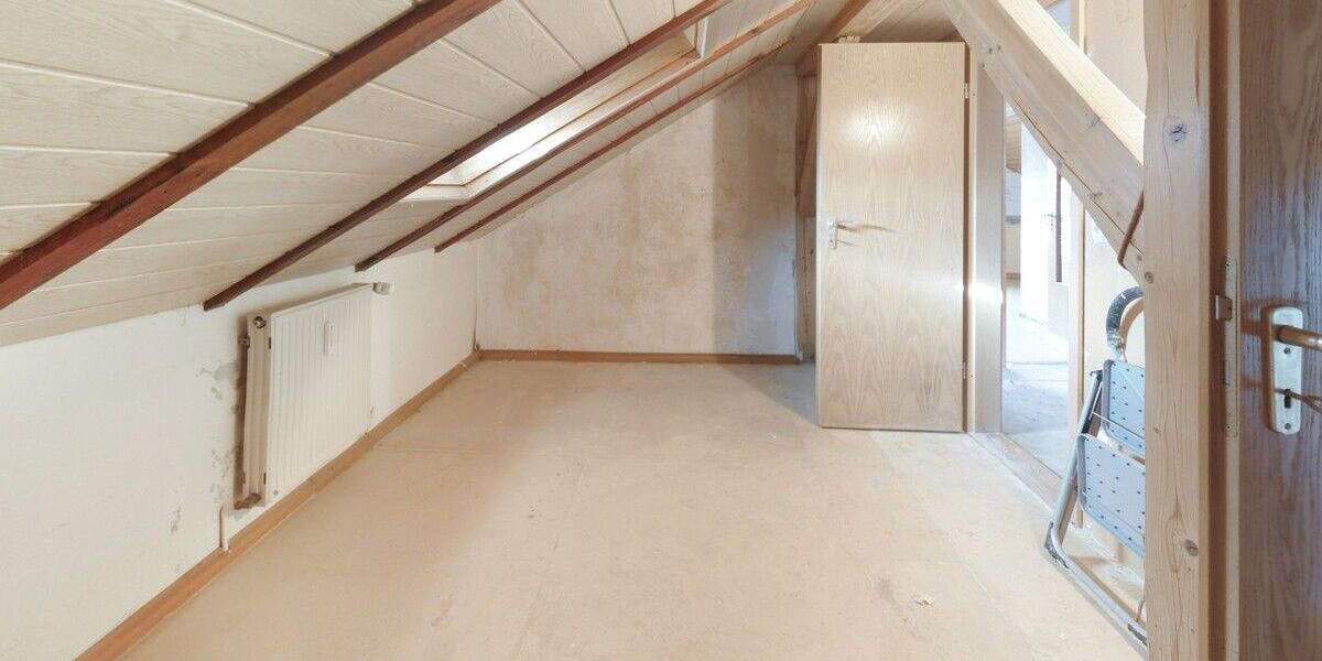 Einfamilienhaus Bad Windsheim - 7 Zimmer, 179 m&sup2;, 329.000&euro; | Angebot:25732870