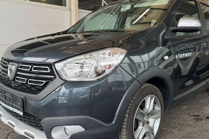 Dacia Lodgy 100.000 km 11.999 &euro; Münzenberg Gambach 35516