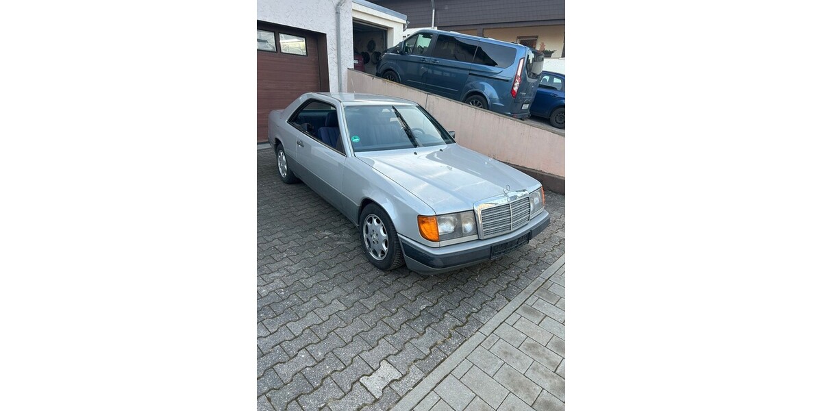 Mercedes-Benz CE 300 198.900 km 7.600 &euro; Bad Schwalbach 65307