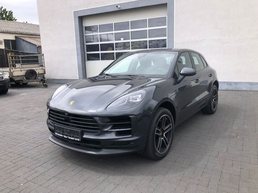 Porsche Macan 212.000 km 33.261 € Düren 52351