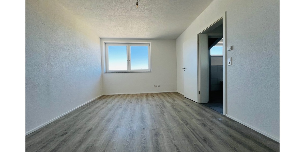 Moderne Gewerbeimmobilie (BJ 2023) mit offener und geschlossener Werkhalle, Büro und Wohnung - Gewerbeobjekt Horb am Neckar | Angebot:26131652