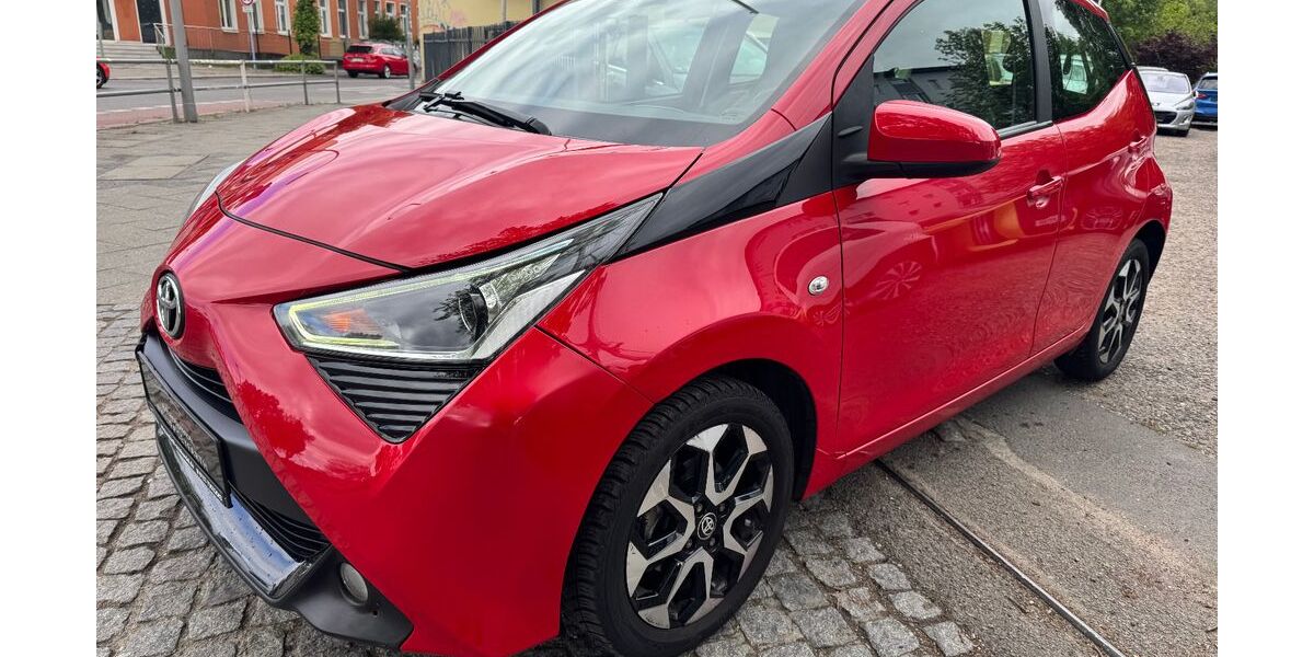 Toyota Aygo (X) 148.000 km 7.990 &euro; Berlin - Tempelhof 12107