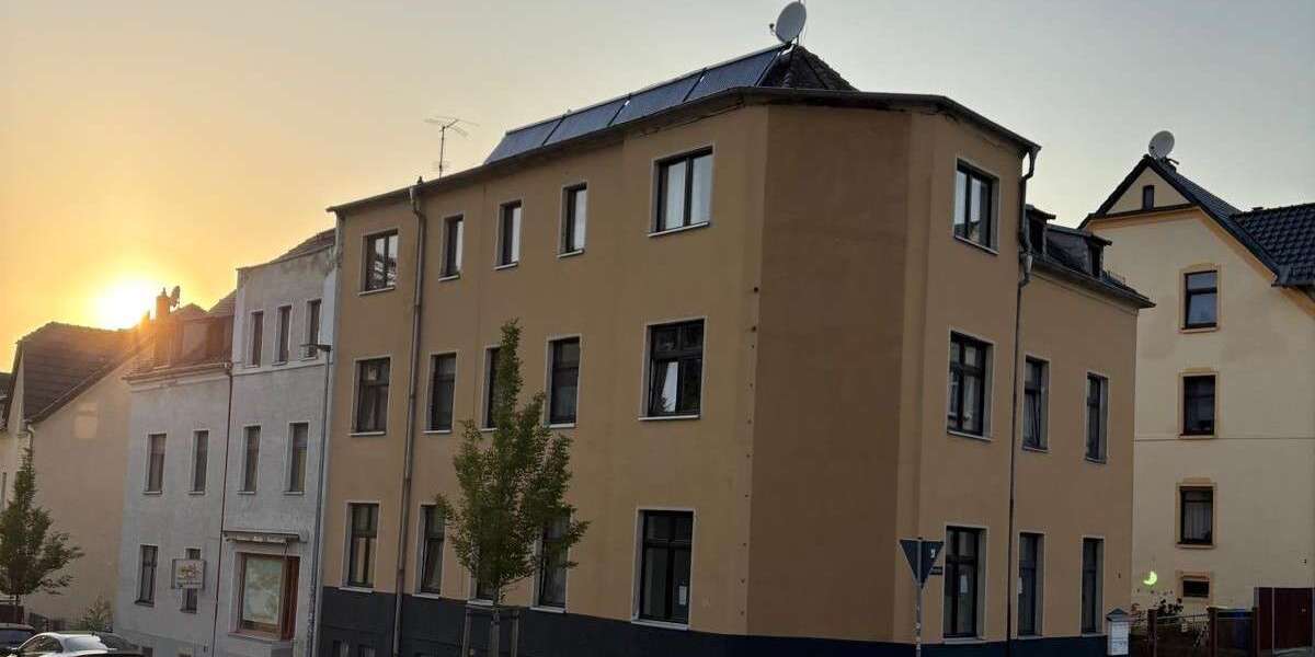 Einfamilienhaus Crimmitschau - 14 Zimmer, 354 m&sup2;, 165.000&euro; | Angebot:25353817