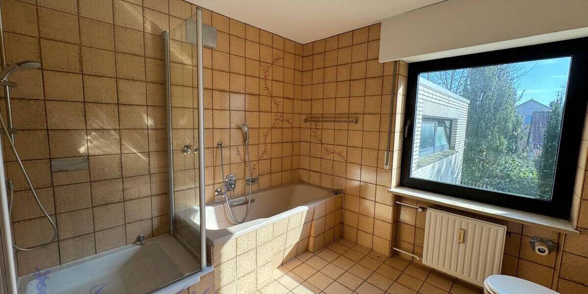 Einfamilienhaus Lage Hörste - 8 Zimmer, 250 m&sup2;, 1.600&euro; | Angebot:26545492
